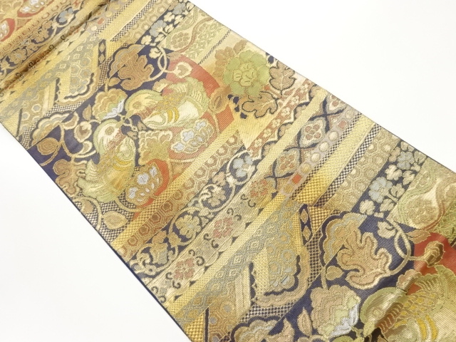 向かい鴛鴦に花唐草模様織出し袋帯